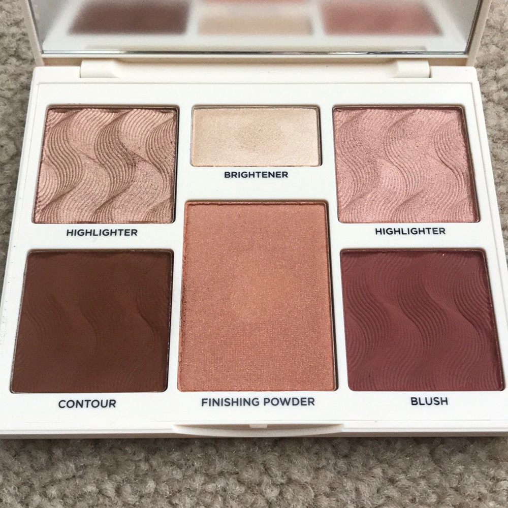 Cover FX Face Palette.